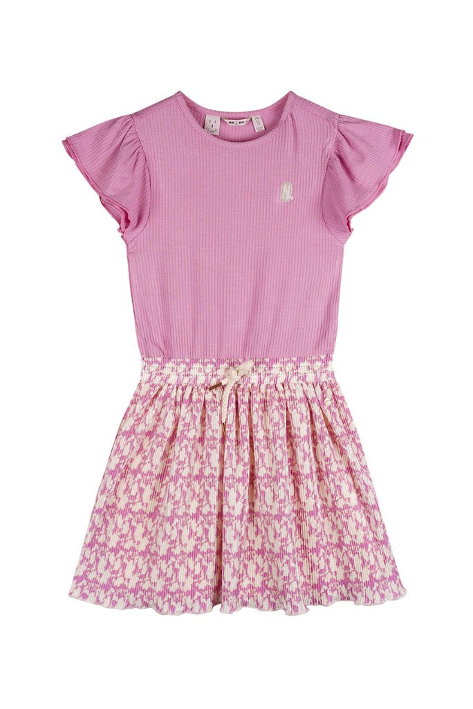 Front view of the pink dress Morly with ruffled sleeves and floral skirt on a white background